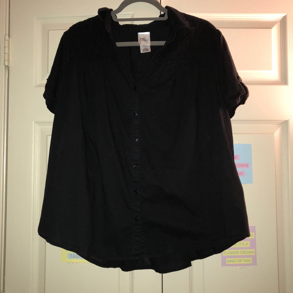 Women’s 2X Black Collared Button Up Shirt